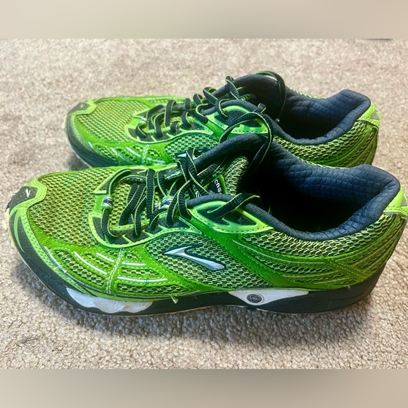 Brooks Green Athletic Shoes - Picture 2 of 5